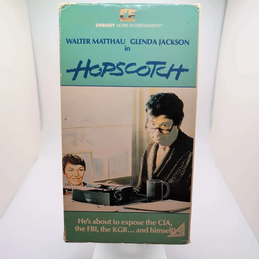 Hopscotch VHS Movie Walter Matthau Glenda Jackson 1980 Comedy Spy Retro