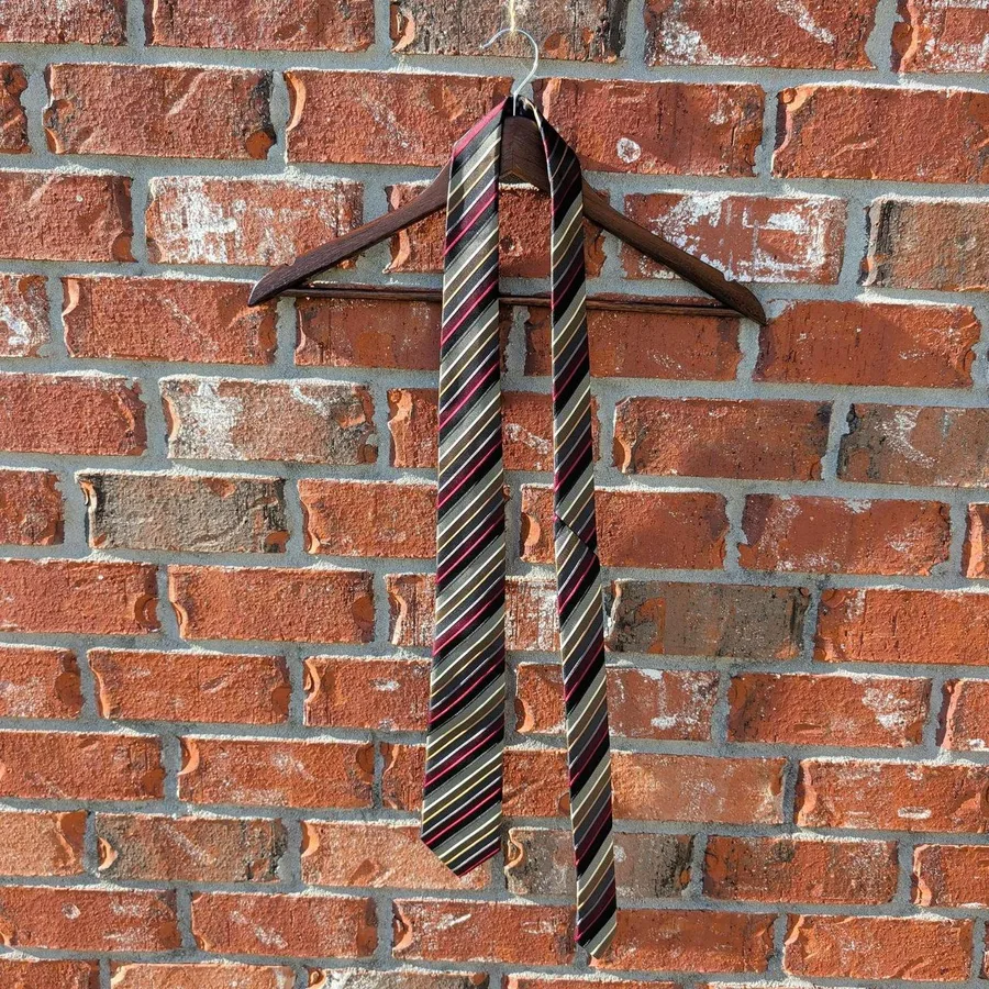 Colours Alexander Julian Necktie Mens Black Burgundy Gold Striped Classic