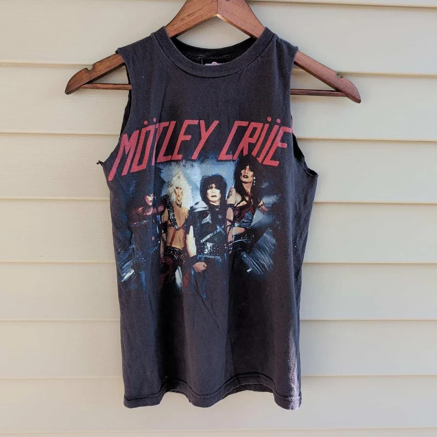 Motley Crue Muscle Tee Youth M Black Shout at the Devil 1983-84 Tour Graphic