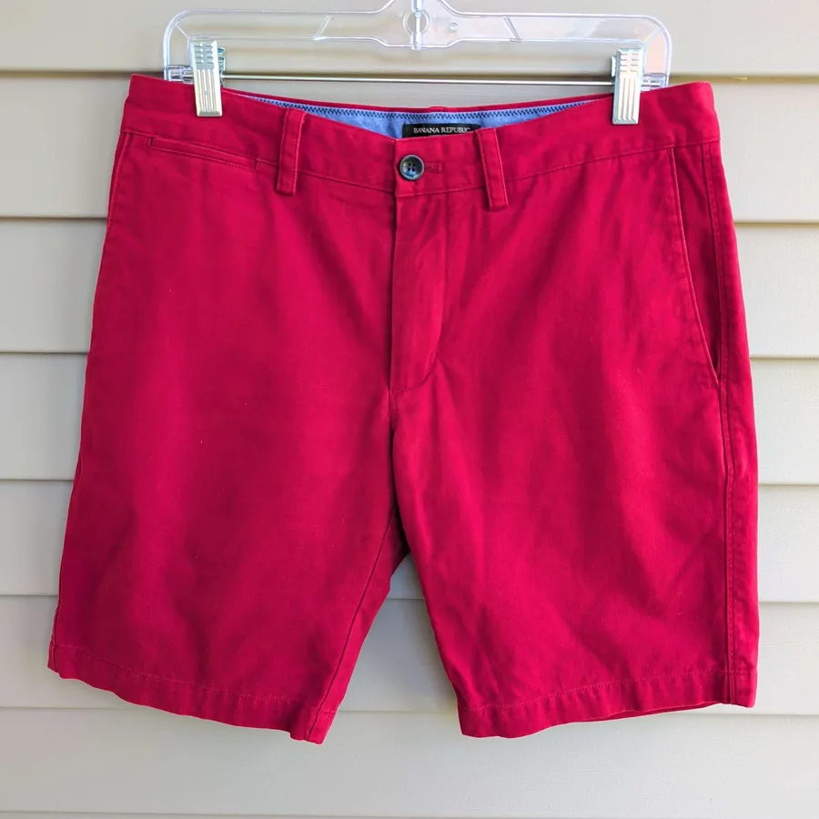 Banana Republic Aiden Short Mens Size 31 Red Chino Flat Front Shorts