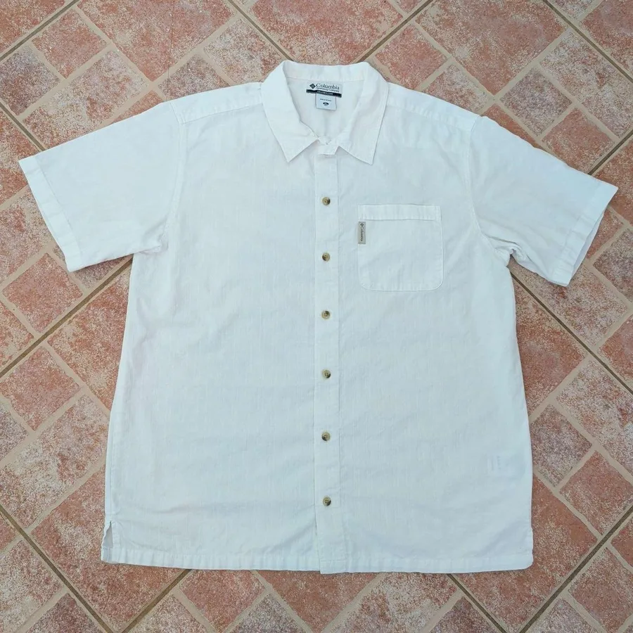 Columbia Button Down Shirt Mens XL White Textured Stripe Short Sleeve XM7536