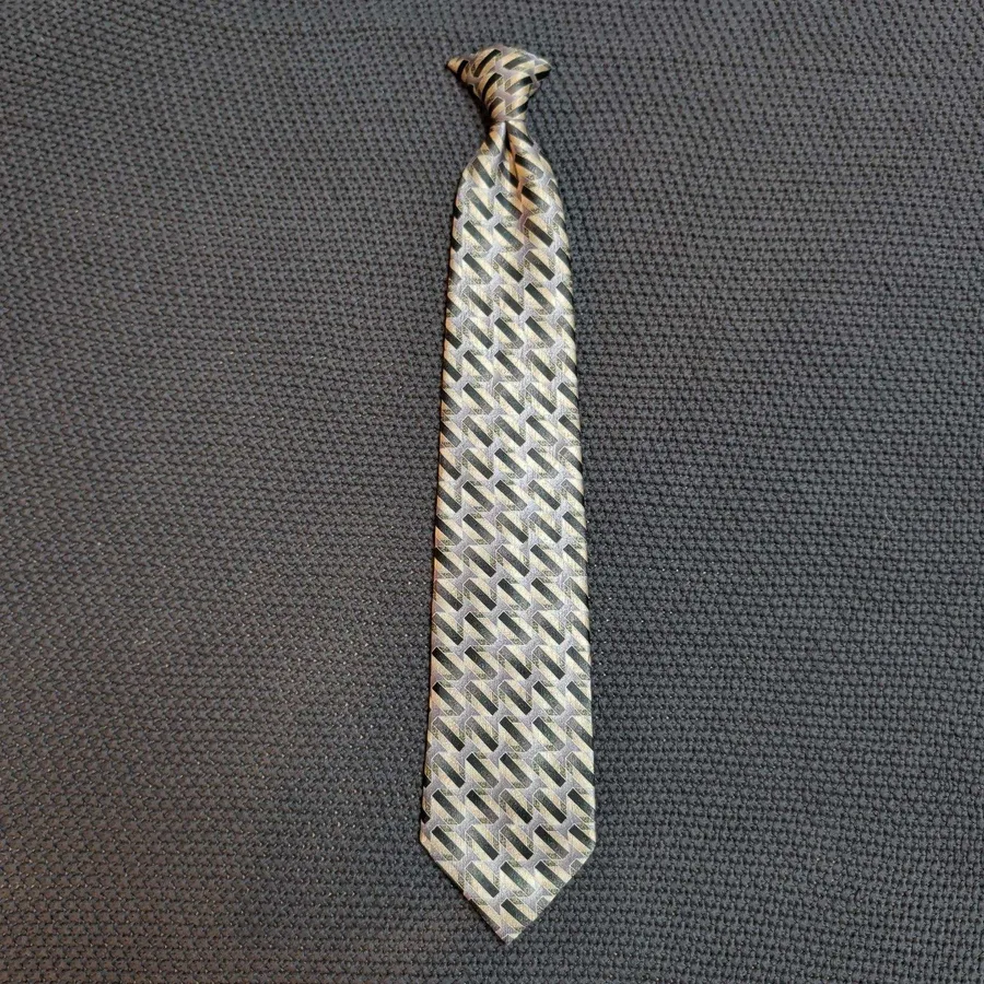 David Taylor Clip-On Necktie Men OS Gold Black Silver Geometric 3D Pattern Tie