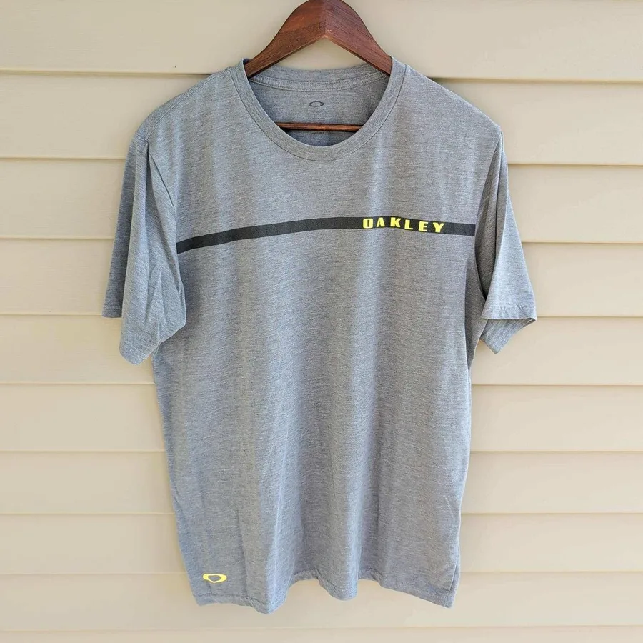 Oakley T-Shirt Mens Large Gray Short Sleeve Ohydrolix Graphic Regular Fit Tee
