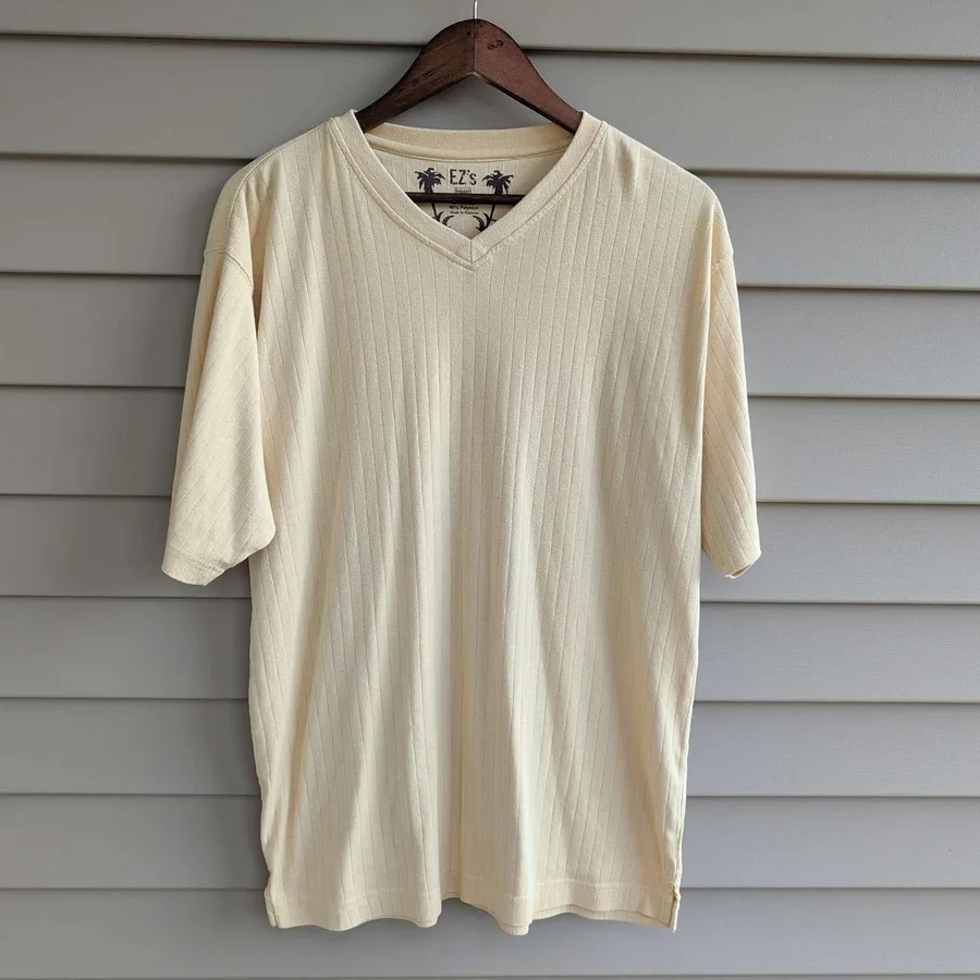 Haggar EZ's V-Neck T-Shirt Mens Small Pale Yellow Ribbed Short Sleeve