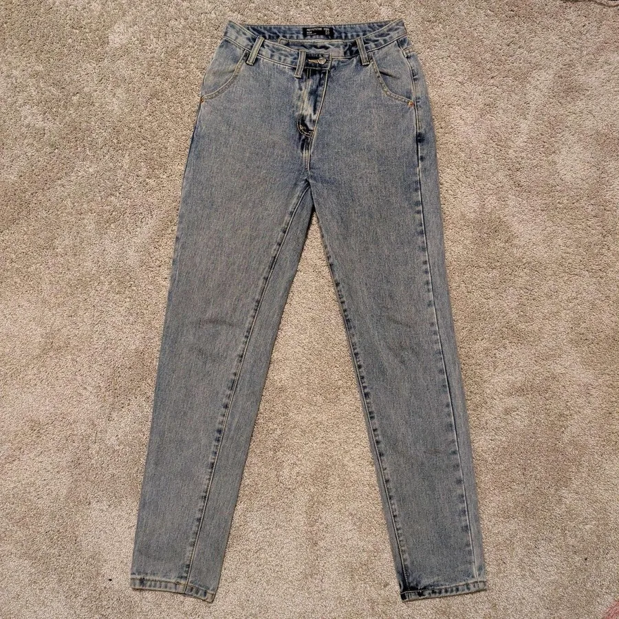 PrettyLittleThing Mom Jeans Womens US 4 Light Blue High Rise Relaxed Taper