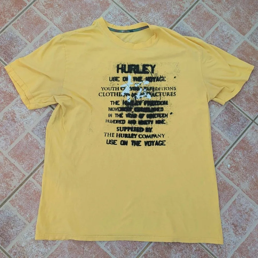 Y2K Hurley Graphic Tee Mens XL Yellow Distressed Short Sleeve T-Shirt