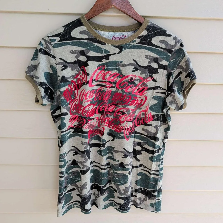Coca-Cola T-Shirt Mens XL Green Camo Glitter Logo Ringer Short Sleeve Tee