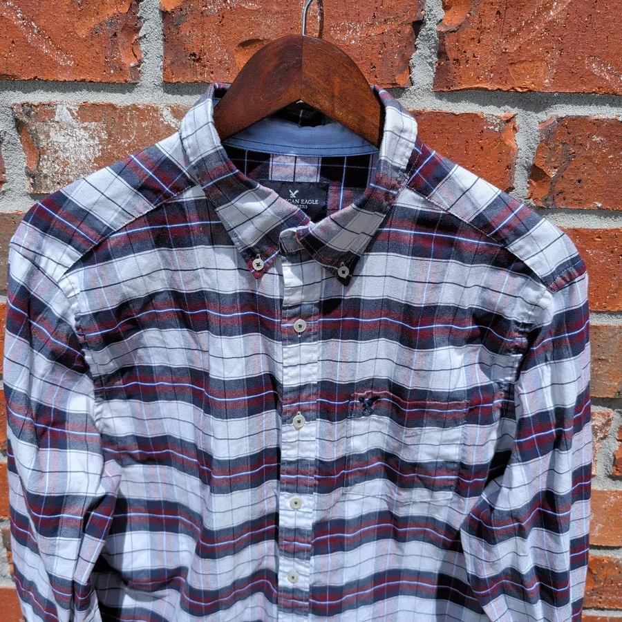 American Eagle Button Down Shirt Mens L Maroon Navy Plaid Long Sleeve