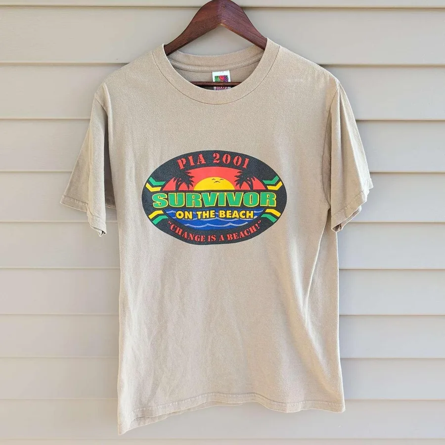 2001 Survivor Graphic Fruit of the Loom T-Shirt Mens Medium Tan