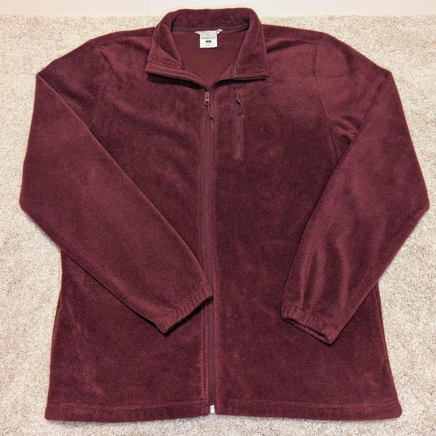 Magellan Outdoors Mens Large Burgundy Maroon Full Zip Fleece Jacket Chest Pocket