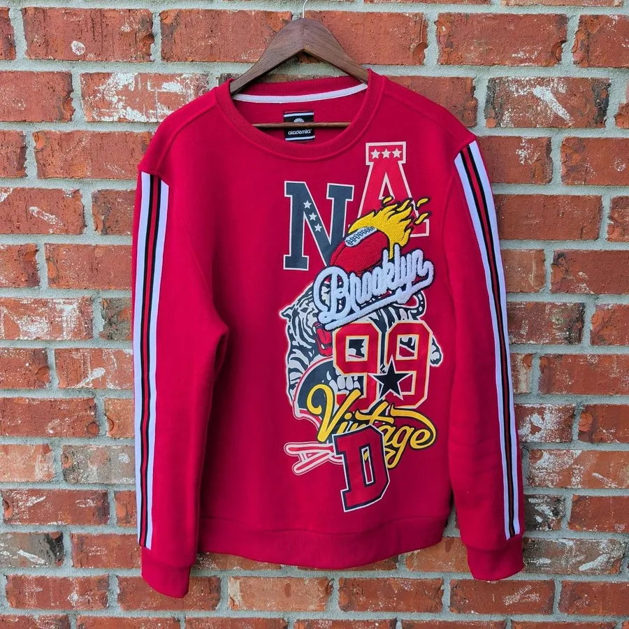Akademiks Sweatshirt Mens XL Red Brooklyn Graphic Varsity Stripe Streetwear